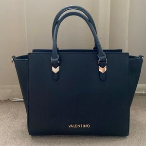 Chic Valentino Bag (with dust bag!)